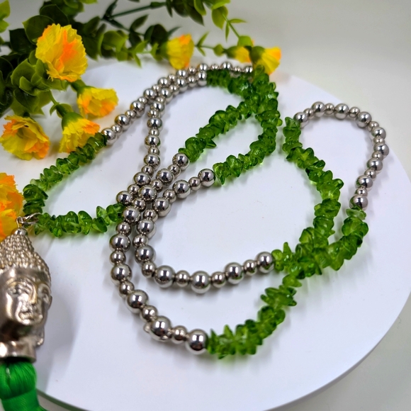 Green Chrome Tourmaline Chip Long Buddha Pendant Vintage Necklace with Tassel - Picture 4 of 6